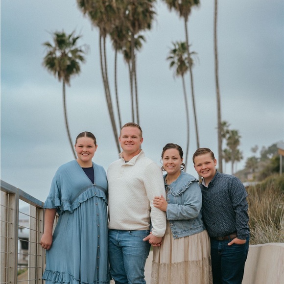 Meet your Posher, Carlee - Picture 6 of 7